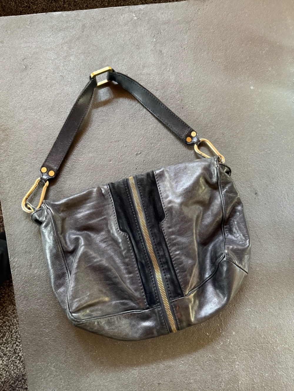 Jimmy Choo Black Leather Shoulder Bag with Gold Hardware and Pink Logo Plaque - Picture 5 of 7